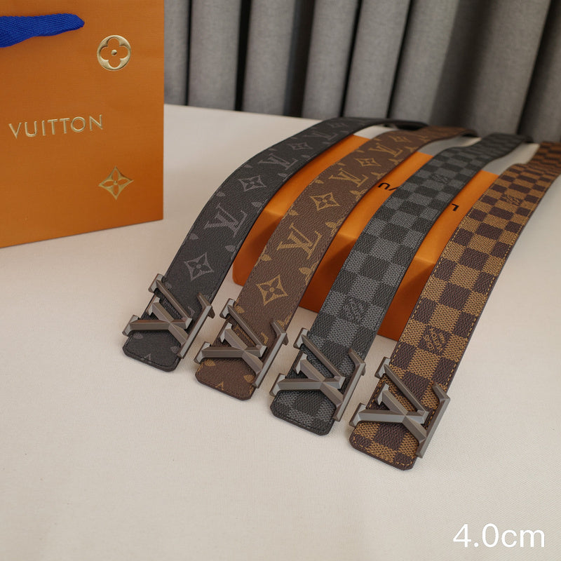LV - Louis Vuitton black button 4005L