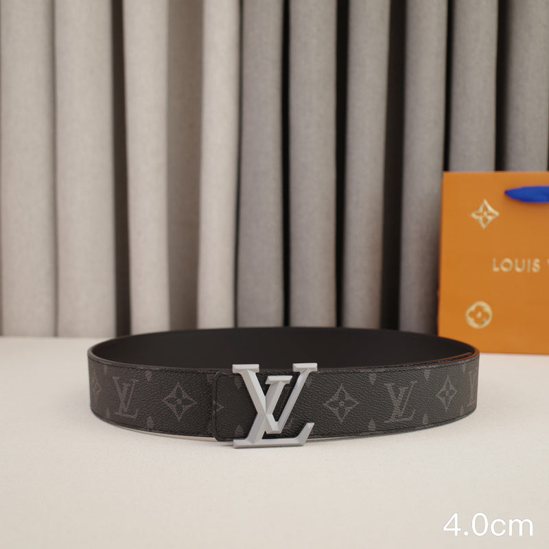 LV - Louis Vuitton gray button