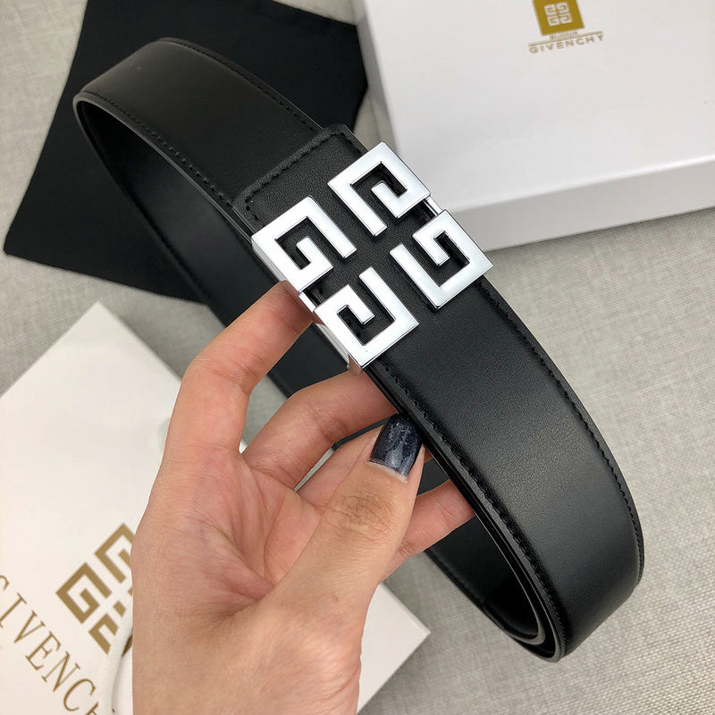 Givenchy - ZSB5706gi black leather