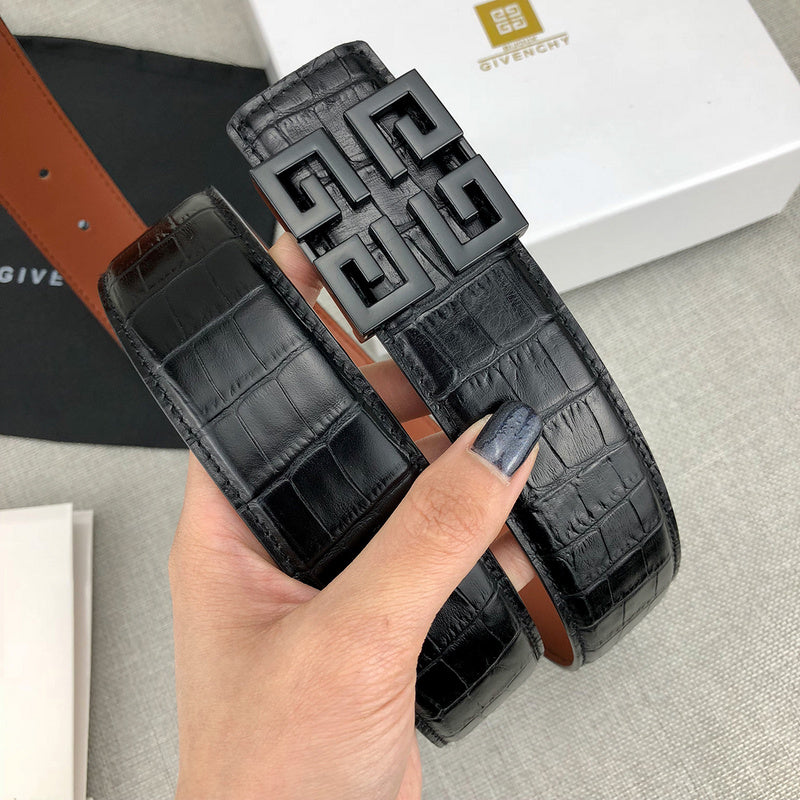 Givenchy - ZSB5705gi black leather