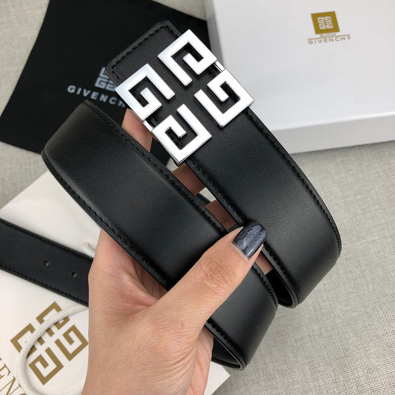 Givenchy - ZSB5706gi black leather