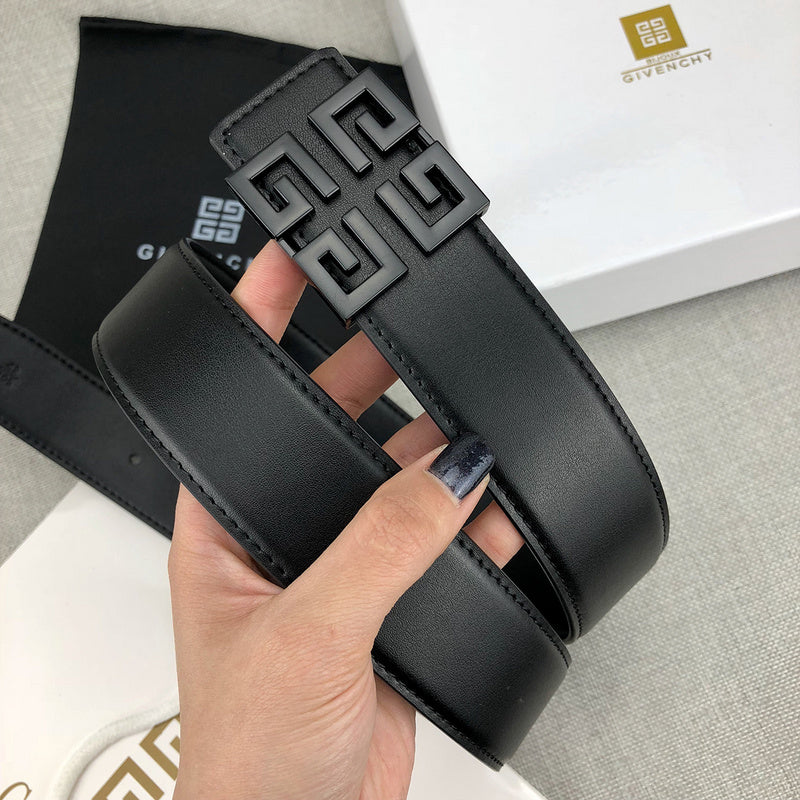 Givenchy - ZSB5706gi black leather