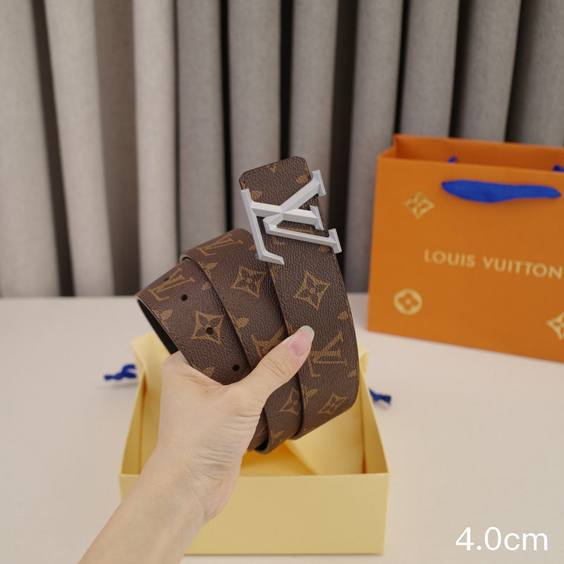 LV - Louis Vuitton gray button