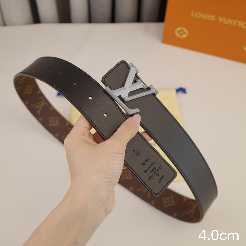 LV - Louis Vuitton gray button
