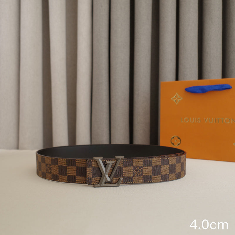 LV - Louis Vuitton black button 4005L