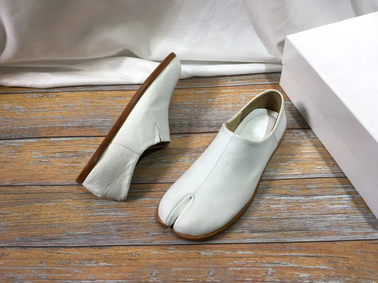 Handmade Women Black Leather Tabi Shoes,Split Toe shoes,Women's Leather Flat Shoes, Personal Shoes for Women,Women's White Shoes