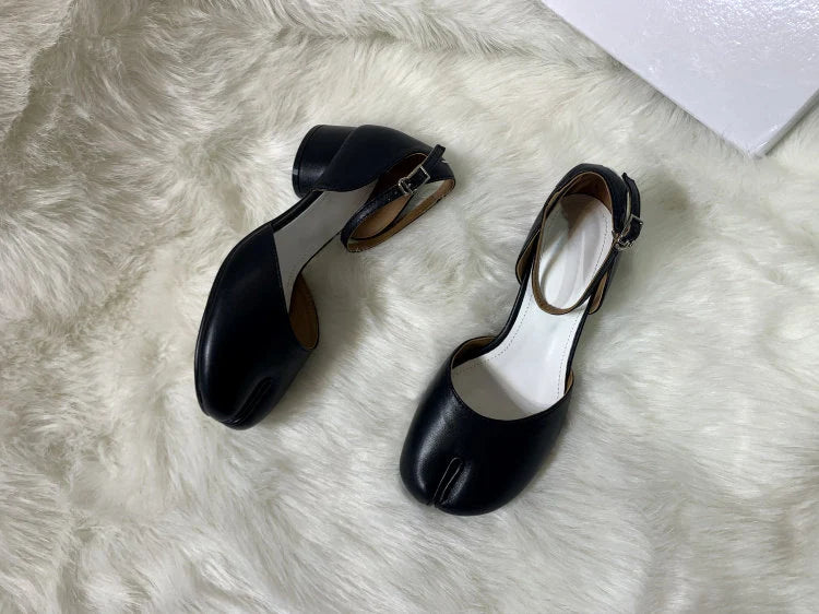 Handmade Women 3.5cm Heel Leather Tabi Shoes,Split Toe shoes,Women's Leather Heel Shoes, Personal Shoes for Women,Women's White Shoes