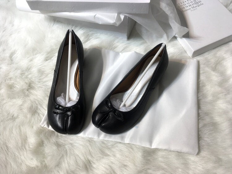 Handmade Women Black 3.5cm Heel Leather Tabi Shoes,Split Toe shoes,Women's Leather Heel Shoes, Personal Women's Black Slip Ons