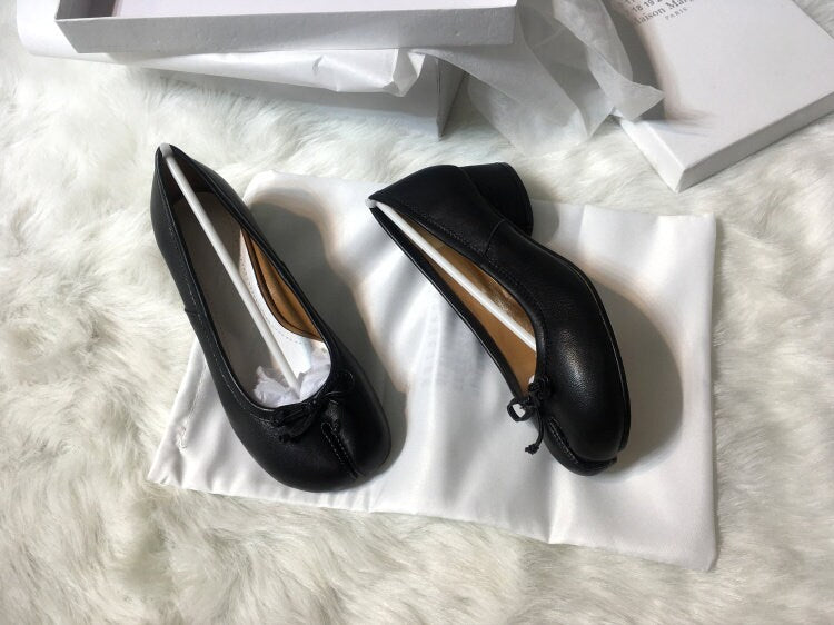 Handmade Women Black 3.5cm Heel Leather Tabi Shoes,Split Toe shoes,Women's Leather Heel Shoes, Personal Women's Black Slip Ons