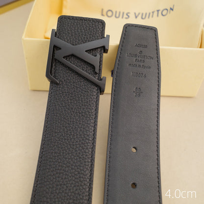 LV - Louis Vuitton  BLACK button    ZSB4003