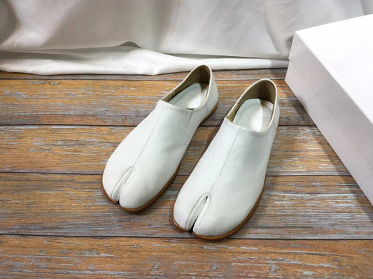 Handmade Women Black Leather Tabi Shoes,Split Toe shoes,Women's Leather Flat Shoes, Personal Shoes for Women,Women's White Shoes