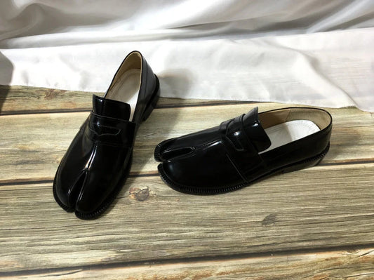 Handmade Women Black Flat Leather Tabi Shoes,Split Toe shoes,Women's Leather Shoes, Personal Women's Black Slip Ons