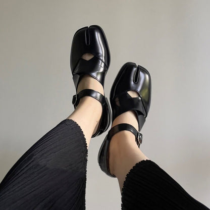 Handmade Women Flat Leather Slip-toe Shoes,Black Tabi Shoes,Women leather Sandals,Mens Sandals,flat sandals